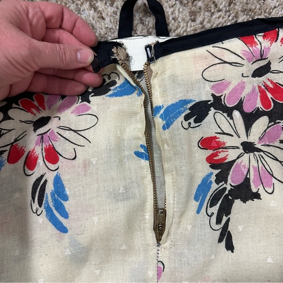 Vintage 1970’s faux wrap floral skirt - Picture 10 of 11